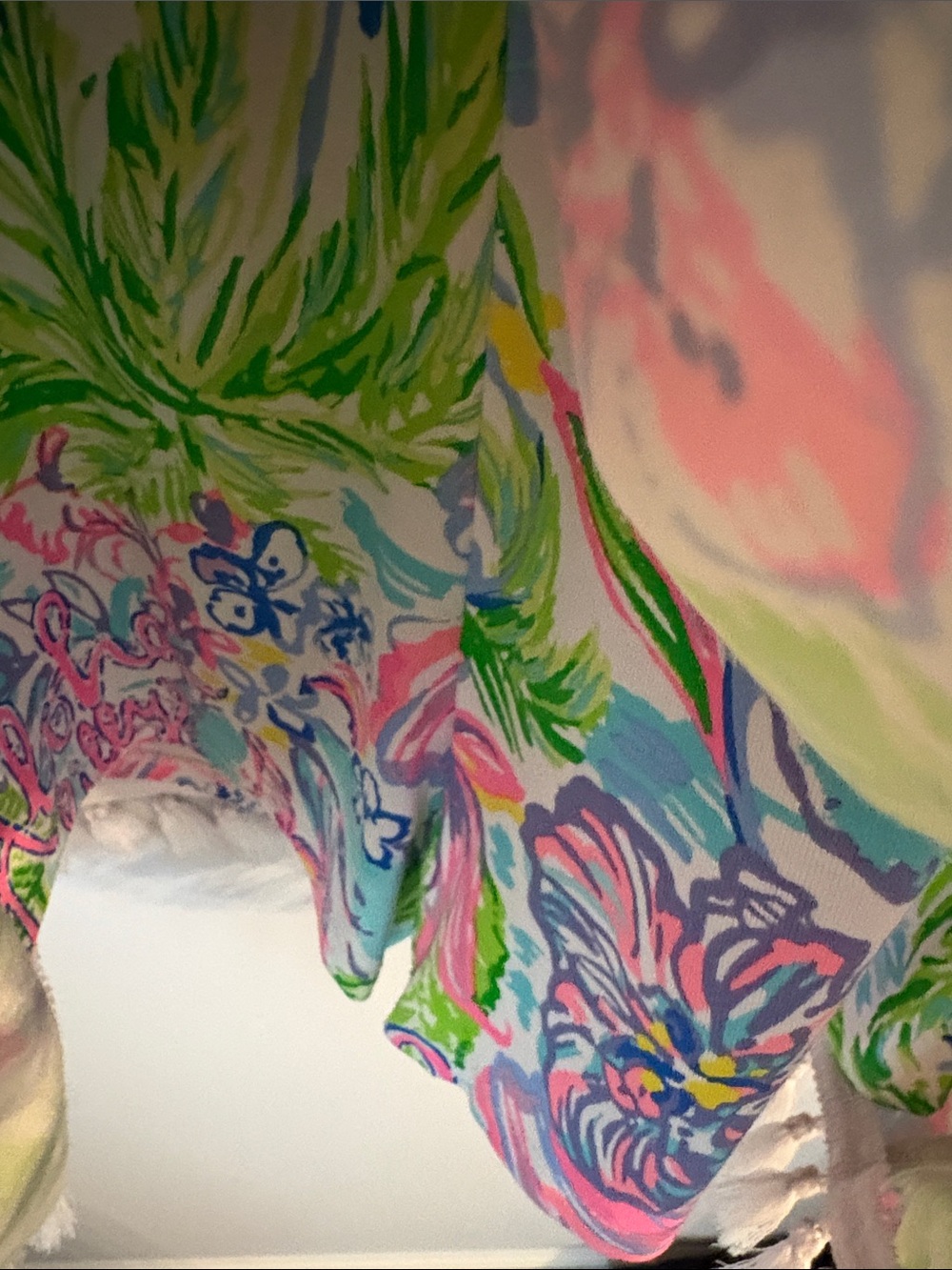 Lilly Pulitzer Jarrett Romper Small Lilly Loves Hawaii Print EUC Resortwear - Picture 6 of 7